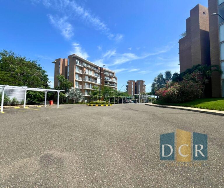 WhatsApp Image 2025-10-16 at 4.44.19 PM (1)